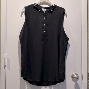 Sleeveless blouse with ivory stone details